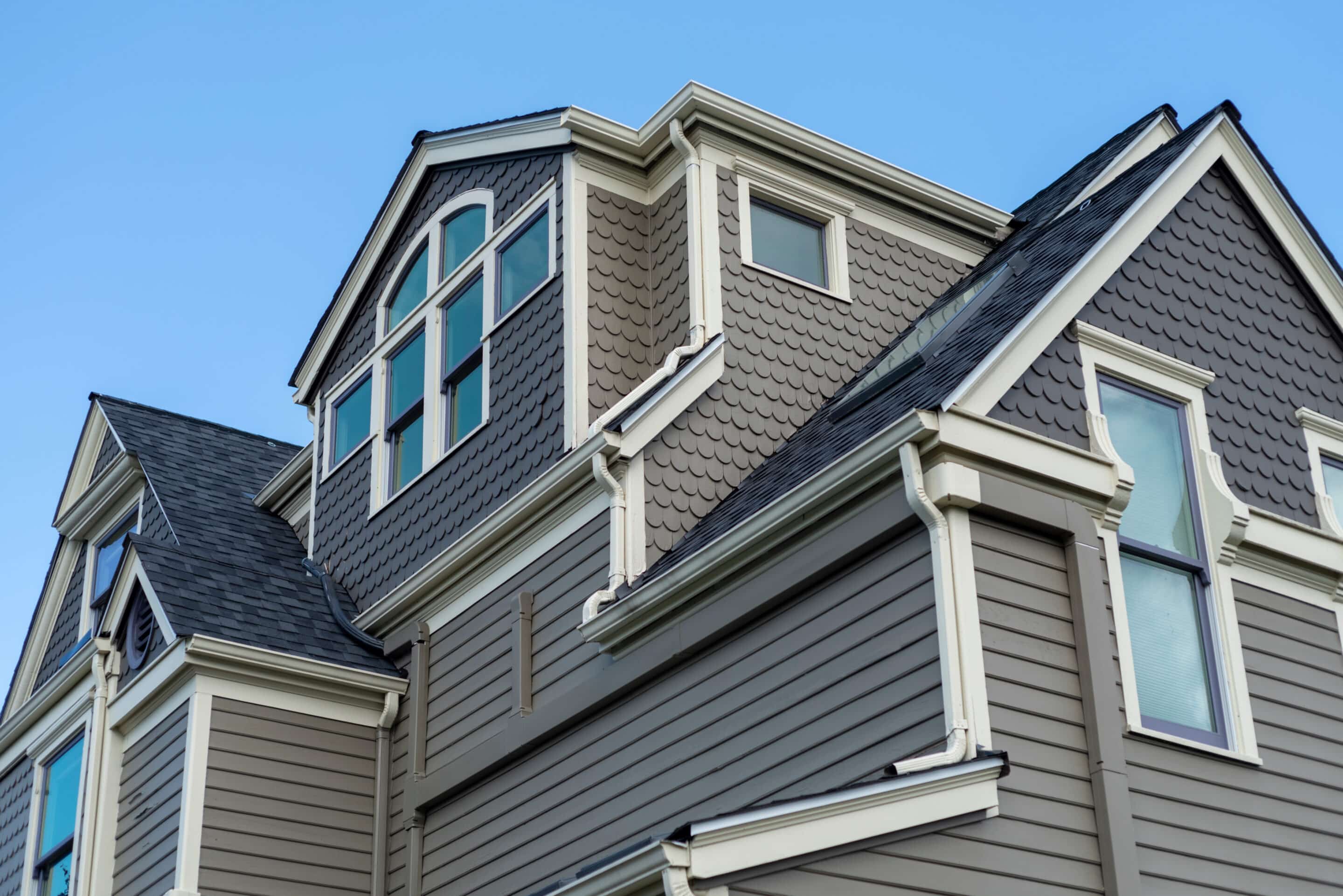 Siding Installers scaled
